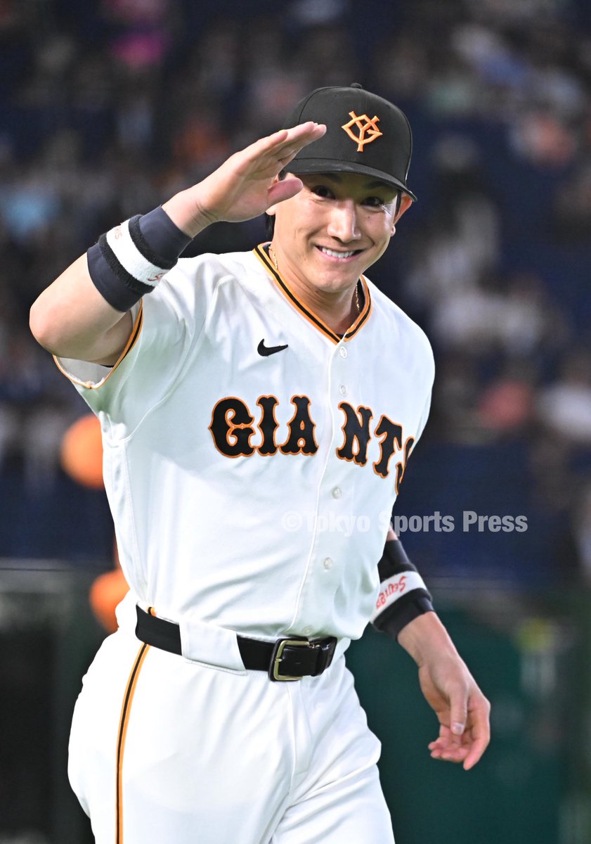 tospophoto's tweet photo. 【プロ野球】2026/06/04
#巨人 × オリックス　

#小林誠司 😁✨

#giants  #読売巨人軍 #東スポ #セパ交流戦 https://t.co/DNaYxYyngo