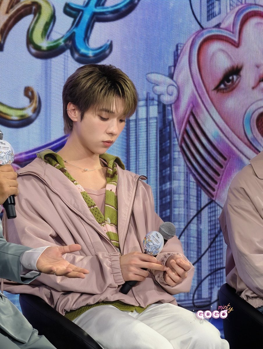 luvbierd's tweet photo. น้องโอ๊ตงอนไร หรือเพราะเมื่อวานไม่มีปีก

˚ෆ*₊ ✿ {📸𝙲𝚛.@𝚒𝚛𝚖𝚒𝚗𝚝}
#oattrttt  ˚ෆ*₊ ✿ {@oattrttt } https://t.co/PWiXAbVzpn