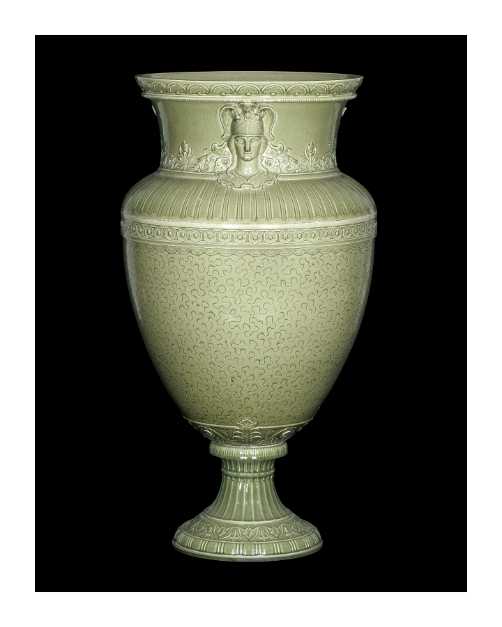 第852回 西洋装飾美術セール Lot 200 セーヴル「女神文飾り壺」 EST