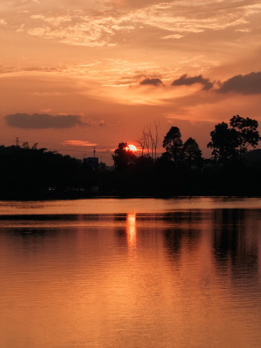 amjarss's tweet photo. sunset 🫶🏼 https://t.co/lwCHEiGTwb
