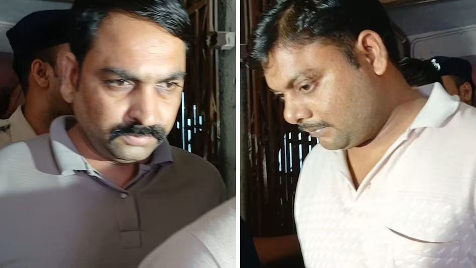 aajtak's tweet photo. फैज़ल खान (खान सर) की कोचिंग के 2 गार्ड्स को उठा ले गई पुलिस, फायरिंग केस में नया ट्विस्ट 

फैज़ल खान की कोचिंग और ज्ञानदीप कोचिंग के लोगों में मारपीट की घटना से जुड़े फायरिंग केस में पटना पुलिस ने दो गार्ड्स को पकड़ा है. दोनों ही गार्ड्स खान सर की कोचिंग के हैं.

पूरी खबर : https://t.co/mgVL0DDRWs

#KhanSir #FaizalKhan #PatnaNews #CoachingInstitute #FiringCase | @ShashiReporter