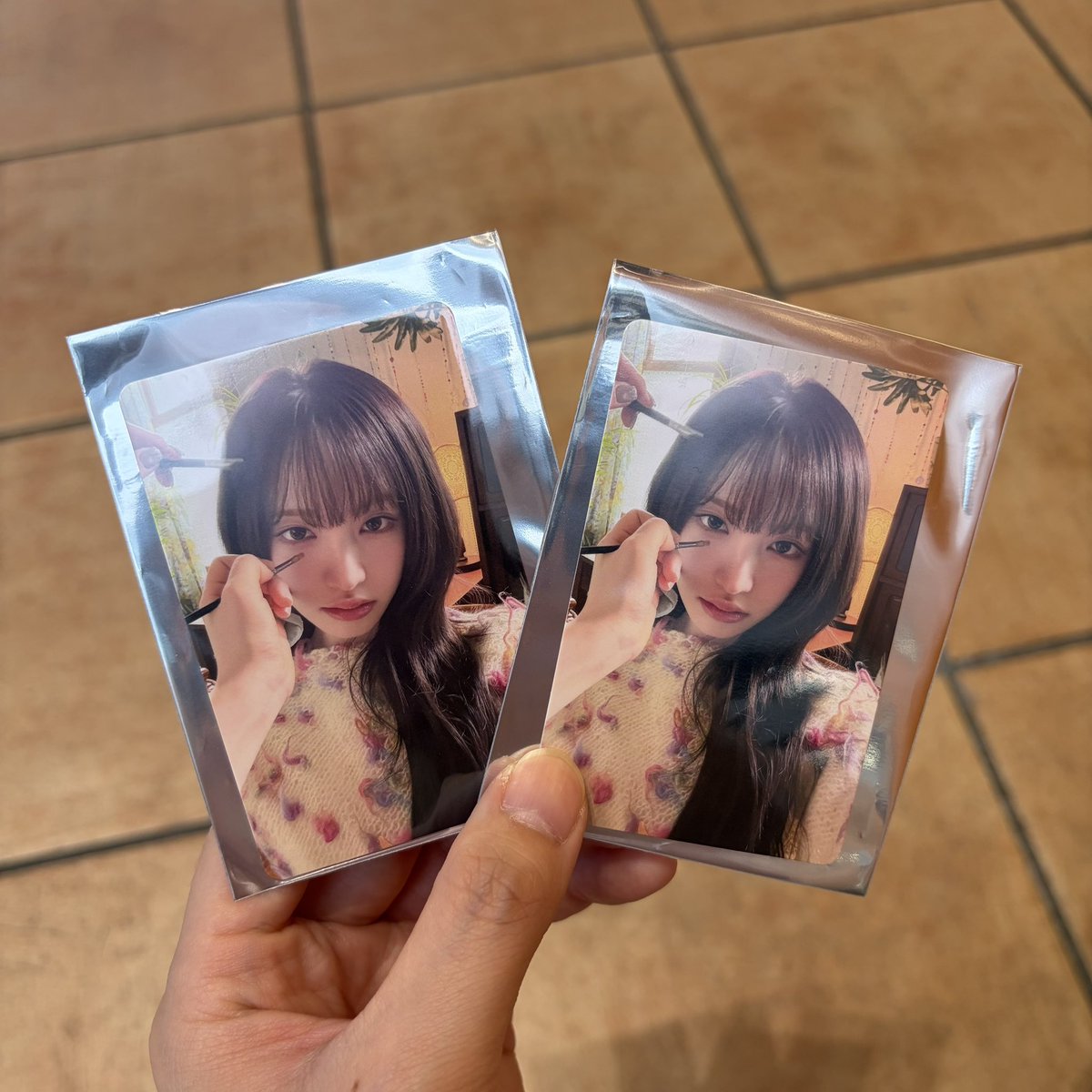 fall_8_ive_'s tweet photo. ive lucid dream トレカ　交換
タワレコ　渋谷C賞　全国ラキドロ

譲
タワレコ→ユジンガウルリズイソ
全国ラキドロ→ユジンガウルリズ
渋谷→リズ

求
タワレコ→レイ2
全国ラキドロ→レイ1 、イソ2
渋谷→ウォニョン1 、イソ1

本日渋谷手渡し>郵送
お気軽にお声がけください😭 https://t.co/jxkPWl5h8Y