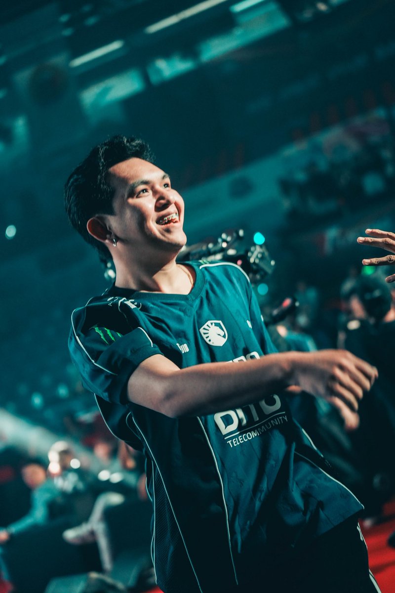 GojoSaturo143's tweet photo. POGI!!! https://t.co/A1b3Y4dwvl