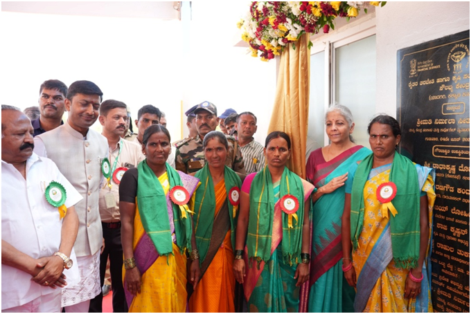 nsitharamanoffc's tweet photo. Smt @nsitharaman inaugurated the Farmers’ Training & Common Facility Centre at Badepalli village in Yadgir, Karnataka.

Funded under the MPLAD Scheme by the Hon'ble Finance Minister in collaboration with NABARD, the Farmers’ Training and Common Facility Centre (CFC) in Yadgir serves as a hub for processing Groundnuts into multiple high-demand value-added products.