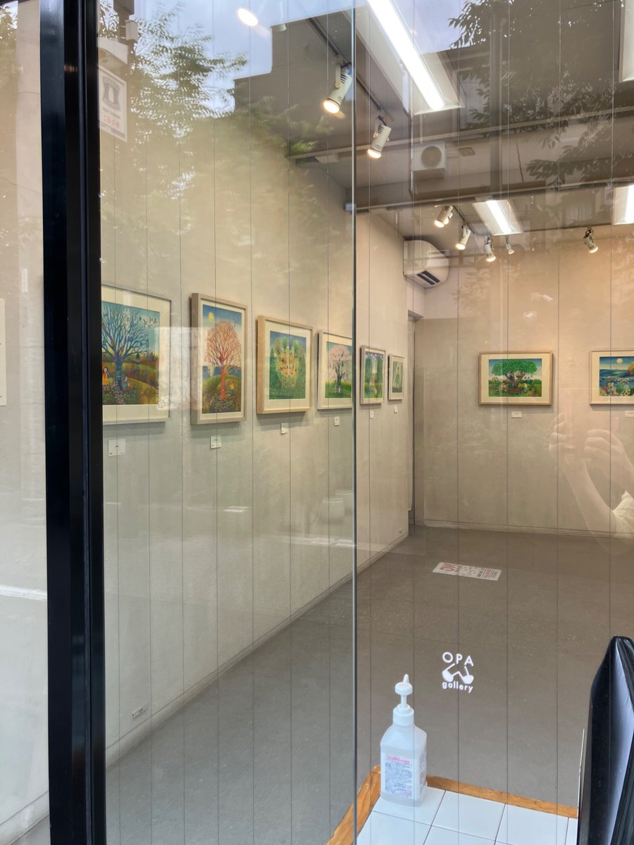 KanaHashimoto78's tweet photo. 明日から個展が始まります。
よろしくお願いいたします。

橋本佳奈　色鉛筆画展
「どこかみた夢　みてるゆめ」
会期: 2026年6月5日（金）
　　　　　〜6月10日（水）
          11:00-19:00
        （最終日は17:00まで）
場所: OPA galley
（東京都渋谷区神宮前）

#opagallery #色鉛筆画 #展覧会 https://t.co/UVfKGzisWM