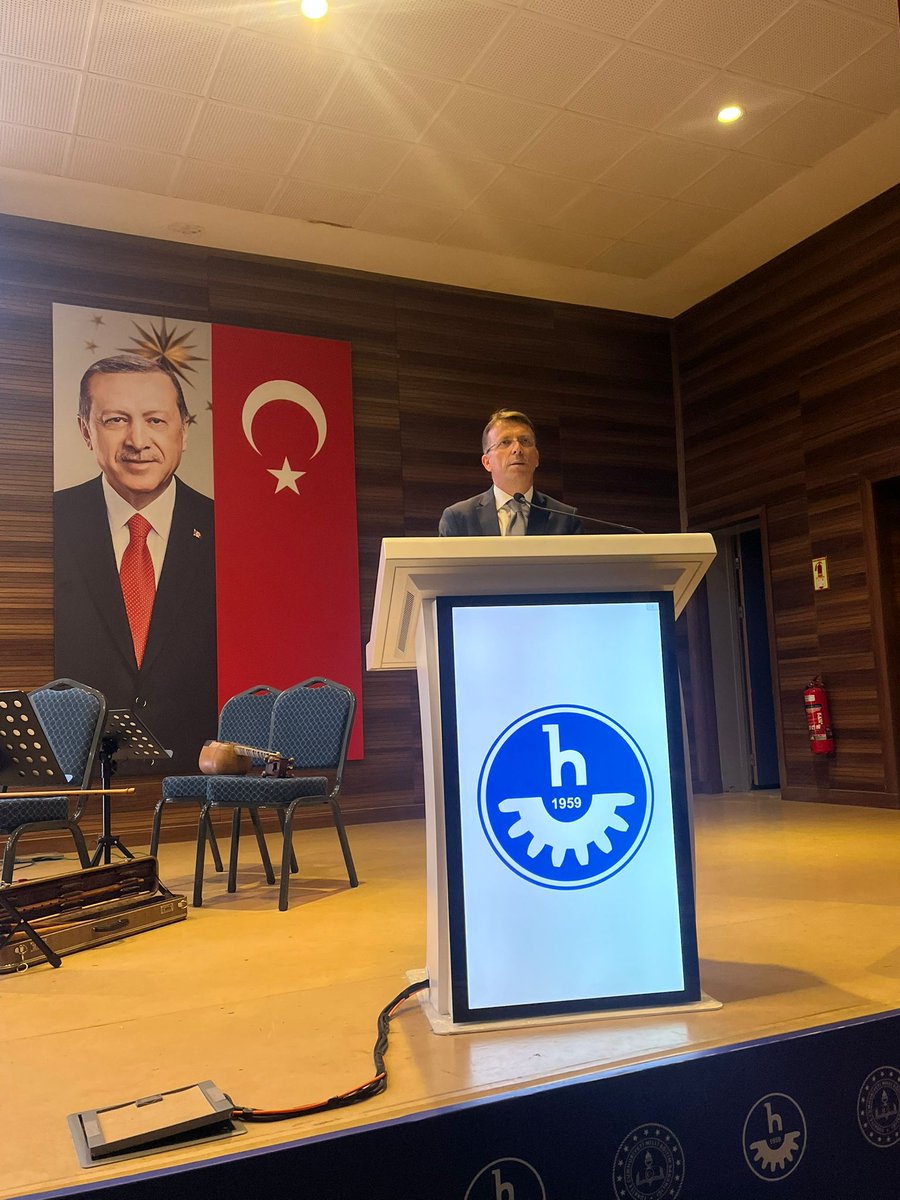 hatemuskudar's tweet photo. İL MİLLİ EĞİTİM MÜDÜRLÜĞÜNÜN 29 Mayıs İstanbul'un fethi resmi töreni
İl Milli Eğitim Müdür yardımcısı, il Milli Eğitim şube müdürü, İlçe Milli Eğitim müdürü, ilçe Milli Eğitim şub törende görevli okul müdürleri ve Okul müdürümüzün katılımı ile 2 Haziran 2026 günü icra edilmiştir. https://t.co/pKBuNxUhry