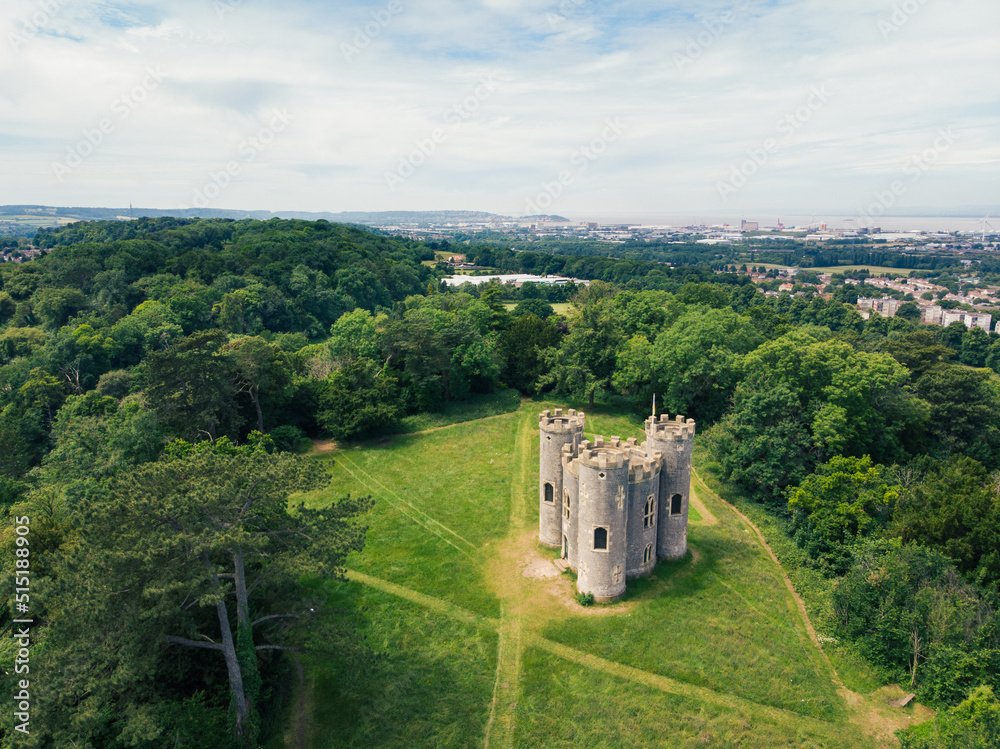 GPics's tweet photo. 11/ ROOF VIEWING PLATFORM

Above the tower lies one of Blaise Castle’s most famous features.

The roof platform provides panoramic views across:
-Bristol
-Avon Gorge
-Severn Estuary
-South Wales
The viewpoint was a key purpose of the entire structure. https://t.co/9cm7S9QKZs