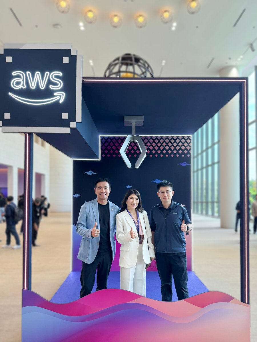 2c2p's tweet photo. Last week, our group CEO Worachat Luxkanalode shared how #2C2PbyAntom is building the payment infrastructure that powers Southeast Asia's digital economy, from e-comm &amp; travel to hospitality with #AWS at @awscloud Summit BKK.

Read more:
https://t.co/msOZXRLuqM

#PowertheLeap https://t.co/qC81pgyXVU