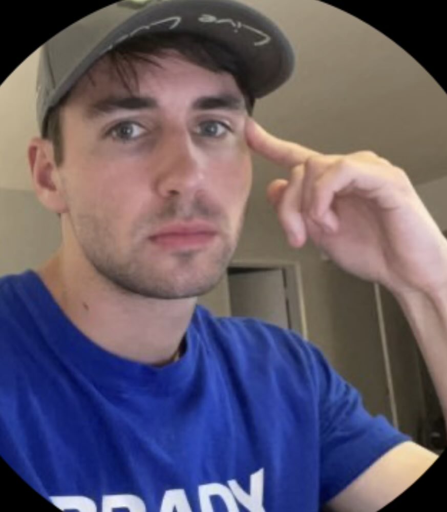 Fastaslightnin's tweet photo. @Amonahan Face of a moron https://t.co/Ks61bK0wIt
