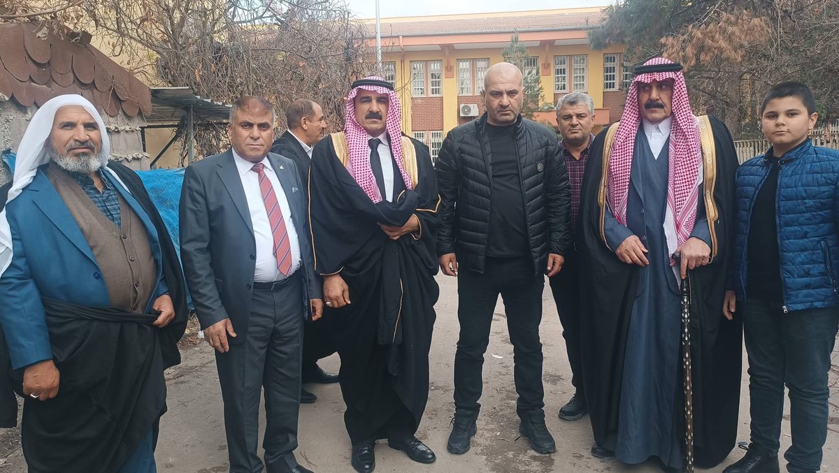halgunes63's tweet photo. Kıymetli Türkmen Kardeşlerim, Değerli Akrabalarım;
Türkmenler, tarih boyunca nerede yaşamış olursa olsun birlik, beraberlik ve dayanışma ruhunu daima muhafaza etmiş, milli ve manevi değerlerine sahip çıkmıştır. Bugün de Türkiye’de, Suriye’de, Irak’ta ve dünyanın farklı bölgelerinde yaşayan Türkmenler aynı kökün, aynı kültürün ve aynı kardeşlik bağının temsilcileridir.
Şanlıurfa Türkmenler Yardımlaşma ve Dayanışma Derneği olarak amacımız; Türkmen kardeşliğini daha da güçlendirmek, kültürümüzü yaşatmak ve gelecek nesillere güçlü bir miras bırakmaktır. Bu kapsamda derneğimizin üye kayıtları başlamış olup yoğun bir şekilde devam etmektedir.
Suriye’de ve Irak’ta yaşayan Türkmen kardeşlerimizin yıllardır sürdürdüğü birlik ve dayanışma ruhunu, bizler de Şanlıurfa’da aynı kararlılıkla yaşatmaya devam edeceğiz. Gücümüzü birliğimizden, cesaretimizi kardeşliğimizden alarak Türkmenlerin ortak sesi olmaya devam edeceğiz.
Tüm Türkmen kardeşlerimizi derneğimiz çatısı altında buluşmaya, bu büyük aileye katılmaya ve birlik mücadelemize destek vermeye davet ediyorum.
Birliğimiz gücümüzdür, kardeşliğimiz geleceğimizdir. Türkmen varlığı ve dayanışması daim olsun.
Halil Güneş
Şanlıurfa Türkmenler Yardımlaşma ve Dayanışma Derneği Genel Başkanı
