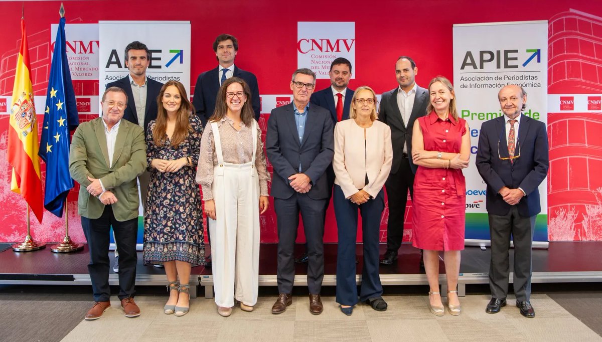 fape_fape's tweet photo. Carmen Monforte y Andrés Stumpf, ganadores de la cuarta edición de los Premios de Periodismo Económico de la APIE
https://t.co/ZLWgkjg4tb https://t.co/h1Vcz5Wfcp