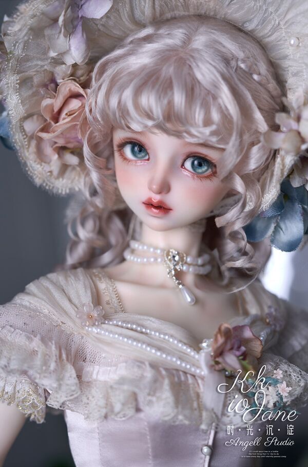 DOLKSTATION's tweet photo. 【即納情報】
Angell Studioから『Jane』のご紹介です！
➡️https://t.co/eXXoQGZQdb

凛とした清らかな美しさが際立つ仕上がり。
柔らかな曲線が上品な印象を与えます。
細部までこだわり抜かれた立体的な造形美をお楽しみいただけます。
優雅な佇まいをぜひお手元でご堪能ください♪ https://t.co/4BrlF0relW