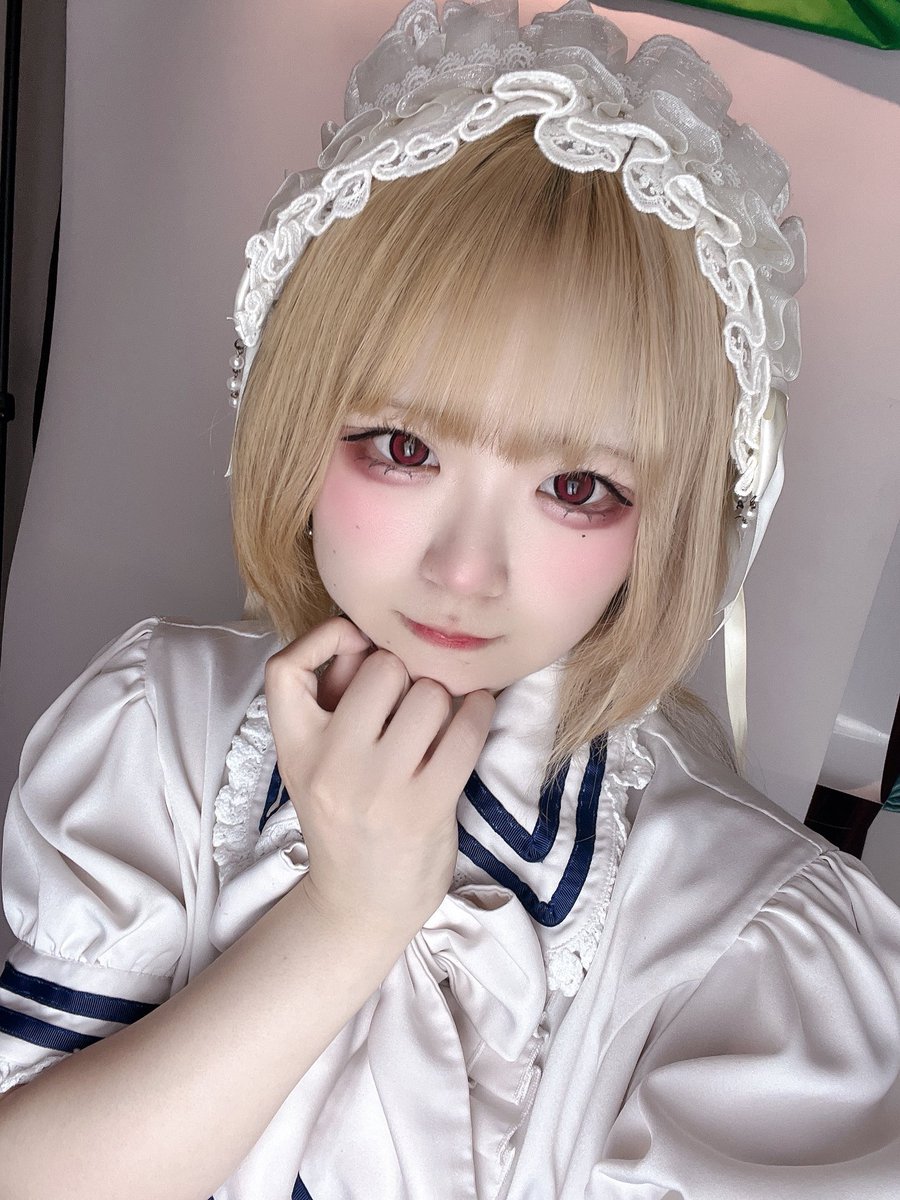 ENE_ARK's tweet photo. おきゅいんしましたよよよ(^.^)💛🤍

金髪だいぶ見慣れてきましたかー❔
どうでしょう、どんなヘアアレンジが
お好みでしょーか(՞ ᴗ ̫ ᴗ՞)🎶

今日22時までという
(わたし的には)変則的な時間帯なので
ご注意くださいませ⚠️🗯️

#WitchesArk 
#コンカフェ #名古屋コンカフェ https://t.co/ISBive0fVL
