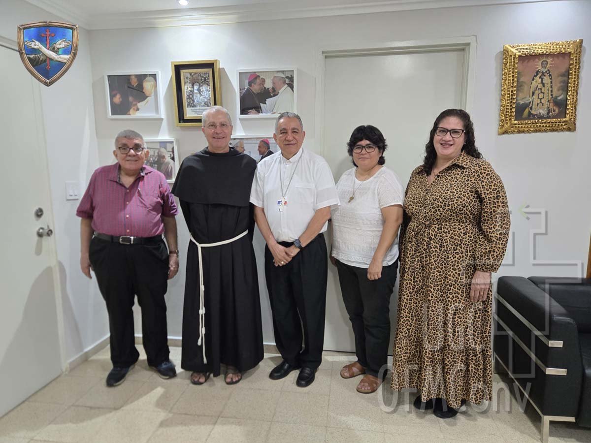 OFMConv_es's tweet photo. Capítulo OFS Panamá
La OFS de Panamá celebró su Capítulo nacional electivo durante la visita fraterna y pastoral del CIOFS. Fue elegido un nuevo Consejo nacional en un ambiente de fraternidad, formación y misión.
https://t.co/hL3sAOyWBA https://t.co/UtF4biBtAm