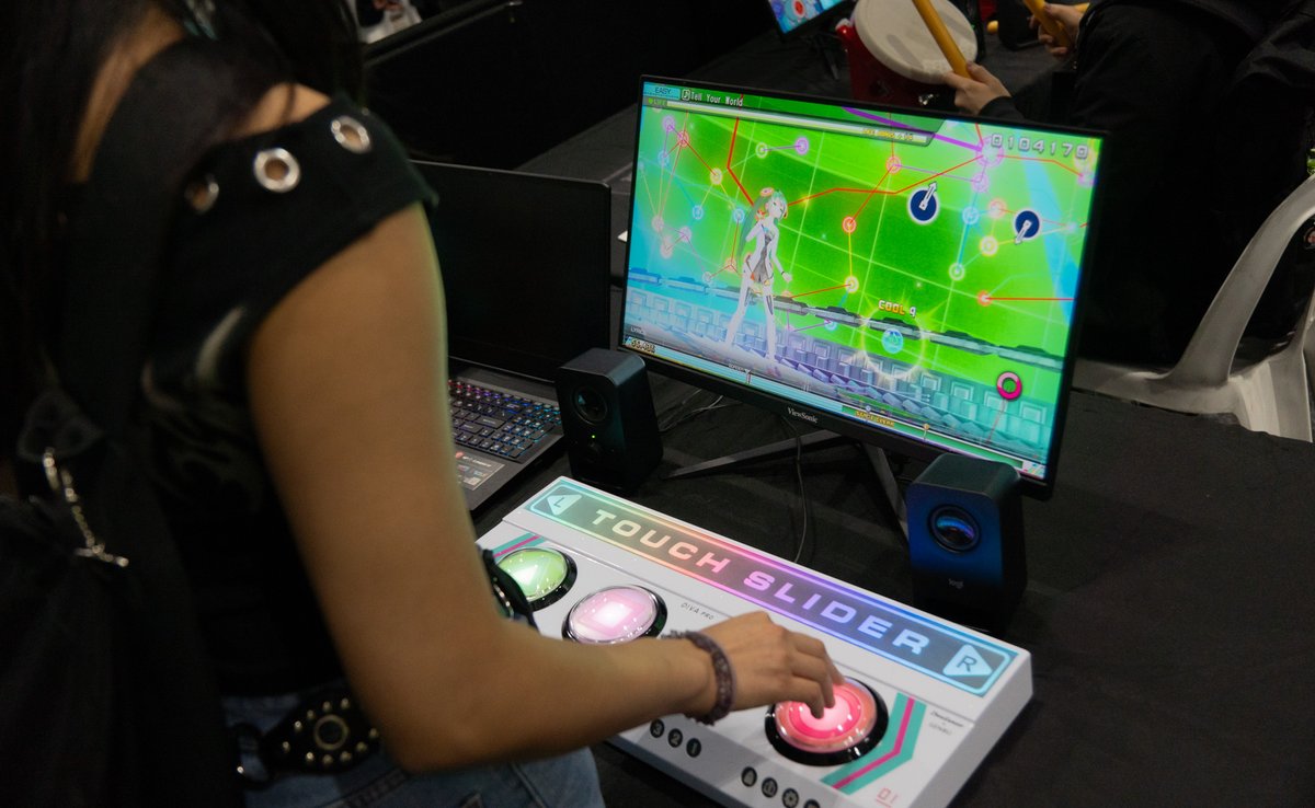 TheGameExpo's tweet photo. Winter is certainly upon us here in Melbourne! ❄️
What are your favourite games to stay warm with these days? We love Rhythm Games to get us moving and toasty! #TGX https://t.co/hN9aanNcm4