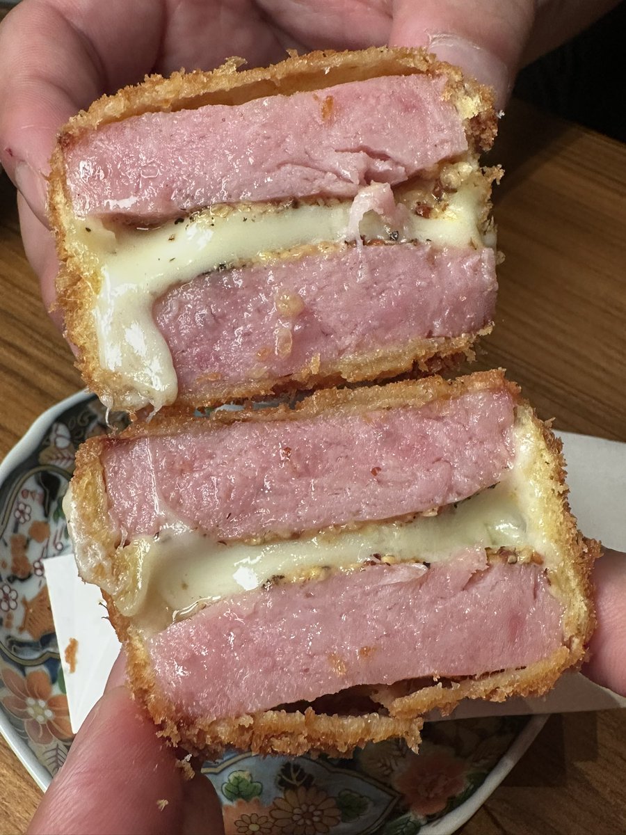 gourmetemperor's tweet photo. え？知らないの？

名古屋でぷりぷりホルモンと
チーズハムサンドが食べられる居酒屋 https://t.co/CxZUeLb5ze