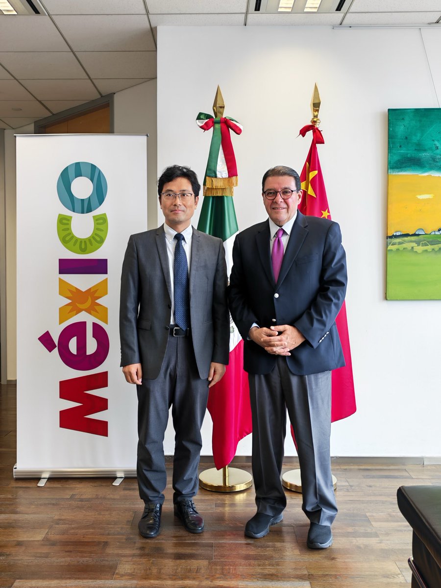 ConsulMexSha's tweet photo. El CG @MIsidro se reunió con representantes del Parque de Desarrollo de Industrias Verdes de Wujin  y de la Universidad de Changzhou, para dialogar sobre cooperación económica, tecnológica y académica.
@SRE_mx https://t.co/UUelXrRR7a