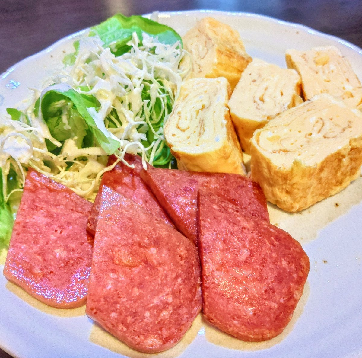 FCYO13's tweet photo. ﾁｬﾝﾐｰも消え去ったので沖ﾒｼ~

ｿｰｷそば + ﾎﾟｰｸ玉子◎
まーさん!!!

沖ﾂﾗ2期まだですか🤔 https://t.co/24X4TEvvCn