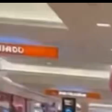 RascalRhett1's tweet photo. @AlBuffalo2nite @AlGeneRobi96834 This is an AI generated video. 

I can't not imagine writing paragraphs of outrage about a blatantly fake video. Seek professional help. 

Exhibit A: https://t.co/EVwJf3H5Lu
