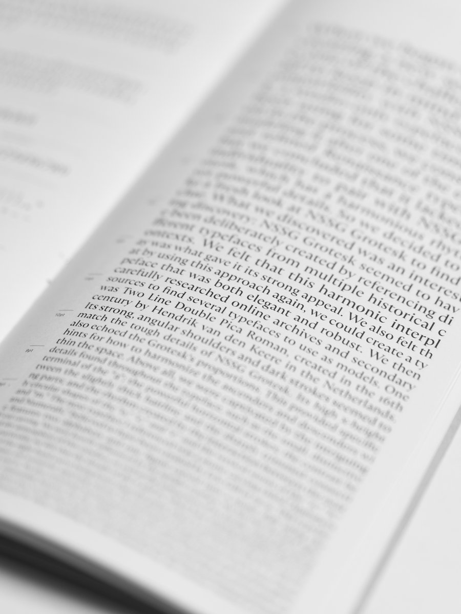 nssgraphica's tweet photo. Fukuoka Art Book Fairで販売したデザインスタジオNSSGのオリジナルフォントの書体見本帳『NSSG Serif Type Specimen』。オンラインでの販売を開始いたしました。
限定部数となっていますので、ぜひご購入いただけますとうれしいです！ https://t.co/DLnX0TC6A5