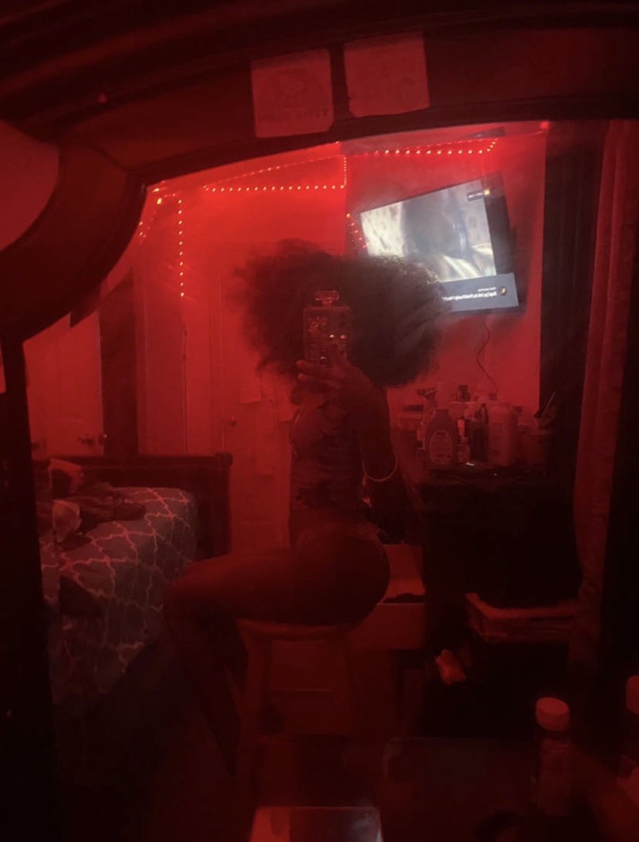 ssexcgal's tweet photo. Available for ftss &amp; sexting 😩🤭 dm for menu bby , #HTX #ssexcgal https://t.co/ZPrv0y8PhV
