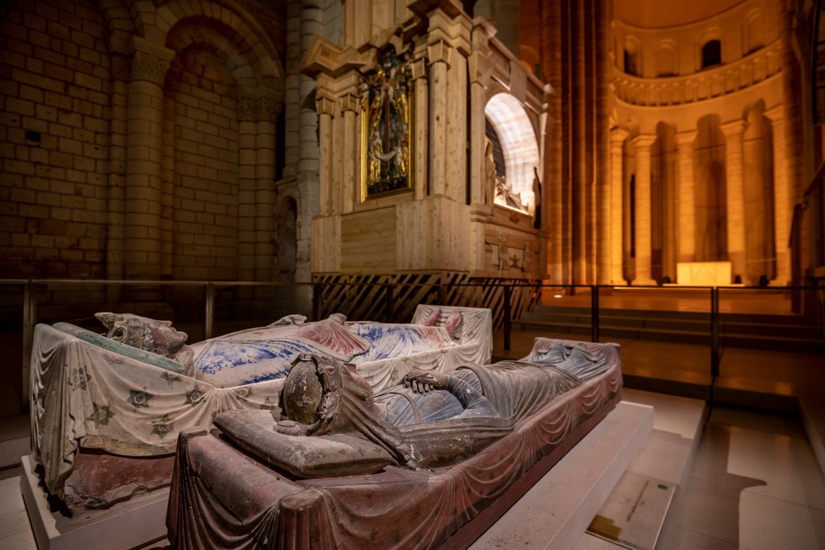 fontevraud's tweet photo. #CeJourLà 📅

Le 4 juin 1246, Isabelle d’Angoulême décède à l’Abbaye royale de #Fontevraud ✨

Elle est inhumée dans la salle capitulaire de l'abbaye et repose aujourd’hui parmi ses ancêtres Plantagenêt 👑 https://t.co/jCJy4QpG4u