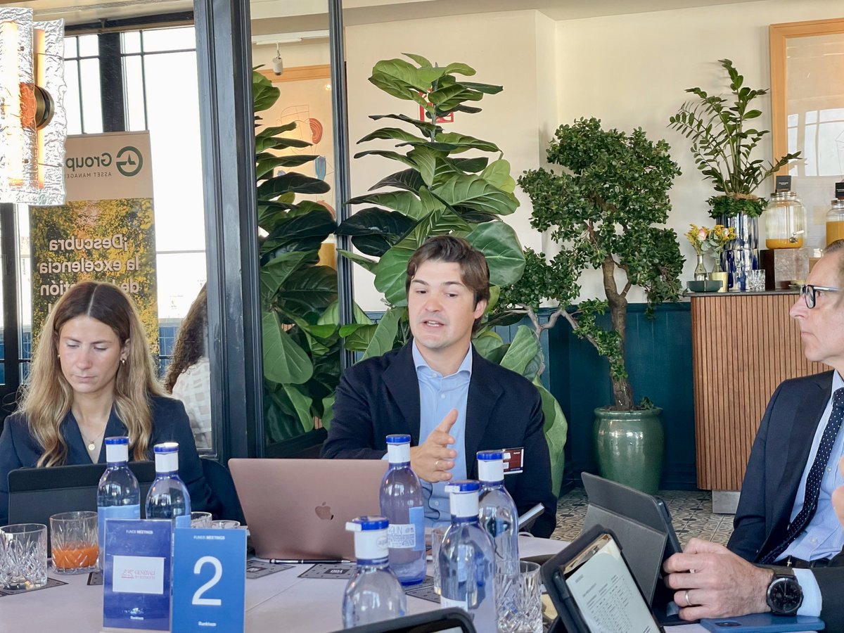 RankiaPro's tweet photo. 🗣️Juan Pita da Veiga Subirats de Generali Investment presenta el "Aperture Investors SICAV – European Innovation Fund", estrategia de RV europea  enfocada en innovación y gestión activa. 
 #FundsMeeting #RankiaPro https://t.co/hrz9TpOL3C