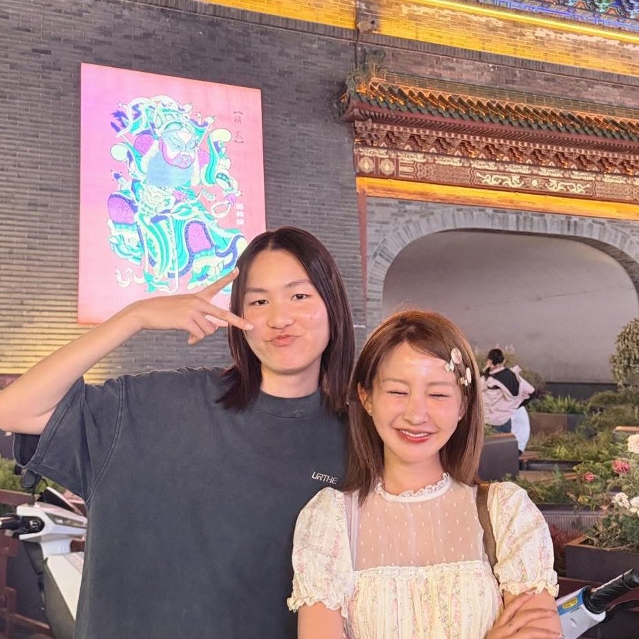 itfeelstory's tweet photo. เคมีชีบริ้งกับเชฟมินคือดีมาก พี่คนสวยกับหมาเด็ก https://t.co/EWGKh6Fb4m