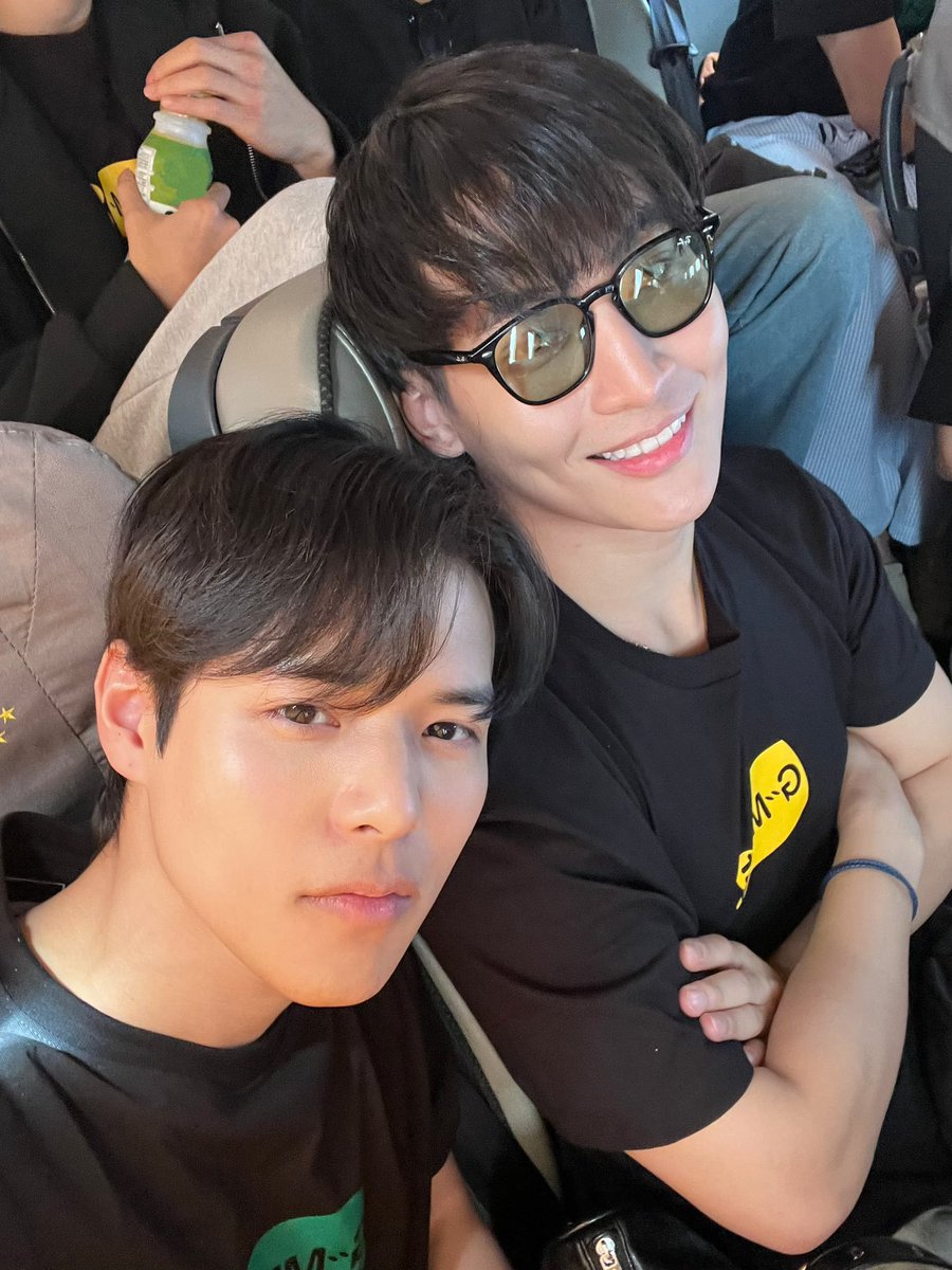 greenhorogay's tweet photo. ห้ามแพ้ปีที่แล้วนะ โอห์มปูน https://t.co/WhJ0NsOF5E