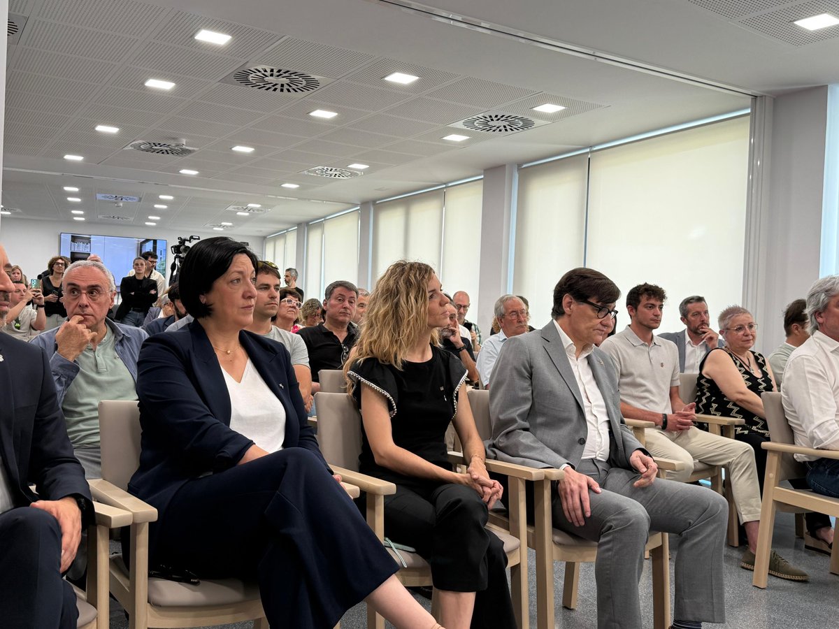 pscanoia's tweet photo. 🏡✨ El president @salvadorilla visita Calaf per inaugurar la nova residència de la gent gran, acompanyat de la presidenta del @ConsellAnoia , @noemitrucharte https://t.co/p4ZKwJWTEv