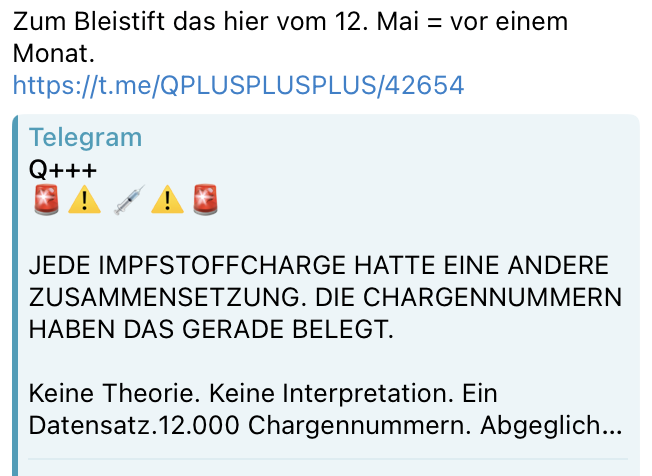 aya_velazquez's tweet photo. Es ist ernüchternd, wie bereitwillig sich die Opposition immer wieder zum Löffel macht, weil ihr logisches Denkvermögen fehlt und sie blind ihren Helden hinterher rennt. Wolfgang @wodarg hat ungeprüft einen Fake-News-Fearporn-Beitrag aus der QAnon-Telegram-Kanalisation übernommen und verbreitet. Dieser ging viral. 

Selbst die angebliche Ursprungsquelle (MrPool_Q) nennt keine zugrundeliegende Studie als Beleg. Trotzdem wird der Beitrag überall fleißig geteilt. Wodarg hat dann aus den angeblichen "4,000 Prozent" bzw. "4.000 Prozent mehr Nebenwirkungen" auch noch schludrig "4 Prozent" gemacht, weil er offenbar nicht verstanden hat, dass im Englischen ein Komma, und im Deutschen ein Punkt, die Tausenderpotenz anzeigt, und keine volle Zahl. 

Gleichzeitig entbehrt die Argumentation des Beitrags jeder logischen Grundlage. Es wird darin behauptet, die gefährlichsten Chargen seien möglichst "unauffällig" verteilt, aber auf die potenziell widerständigsten Bevölkerungsgruppen hin ausgebracht worden. Als Beispiele dafür werden "Militärveteranen, Ersthelfer, unabhängige Unternehmer und Gemeinschaften mit historisch niedriger Einhaltung föderaler Vorgaben“ aufgezählt.

Als ob Militärveteranen, Ersthelfer, unabhängige Unternehmer und Gemeinschaften mit historisch niedriger Einhaltung föderaler Vorgaben alle an einem Ort und nicht stochastisch im ganzen Land verteilt wohnen würden, und man diese dann in "böser Absicht" mit den gefährlichsten Chargen alle erwischen könnte. Und die widerständigsten Teile der Bevölkerung haben die Impfung doch sowieso nicht eingenommen. Die Argumentation entbehrt demnach jeder logischen Grundlage - was jedem Menschen mit mehr als drei Gehirnzellen sofort hätte auffallen müssen. 

Sicherlich sollte Unterschied der Übersterblichkeit in den Corona-Jahren zwischen Schweden und Deutschland und insbesondere infolge der Impfkampagne näher untersucht werden, aber mit Aussagen wie: "Mit der Impfung sollten gezielt die 'Widerständigsten' in Deutschland getroffen werden" macht man sich nun einmal hochgradig lächerlich. 

Es ist das gute alte Prinzip Anthrax Coffee - schon so oft schon erklärt: Mische eine korrekte Information, die diskussionswürdig ist, mit absolutem Bullshit. So wird aus 80% Kaffee und 20% Anthrax -> 100% Anthrax Coffee. Social Engineering 101. Deutsche Oppositions-Boomers fallen immer wieder drauf rein. 

Wir sind nicht mehr im Jahr 2020. Es sollte sich niemand beschweren, vom Mainstream nicht ernstgenommen zu werden, wenn er Beiträge von "großen Helden" wie Wodarg teilt, die ihre Infos direkt ungeprüft aus dem QAnon-Universum übernehmen und denen offenbar die einfachsten logischen Denkoperationen zur Überprüfung von Informationen nicht mehr gelingen.

Danke @Robin1TG, InflaDelta und Ulf Martin für die  Hinweise!