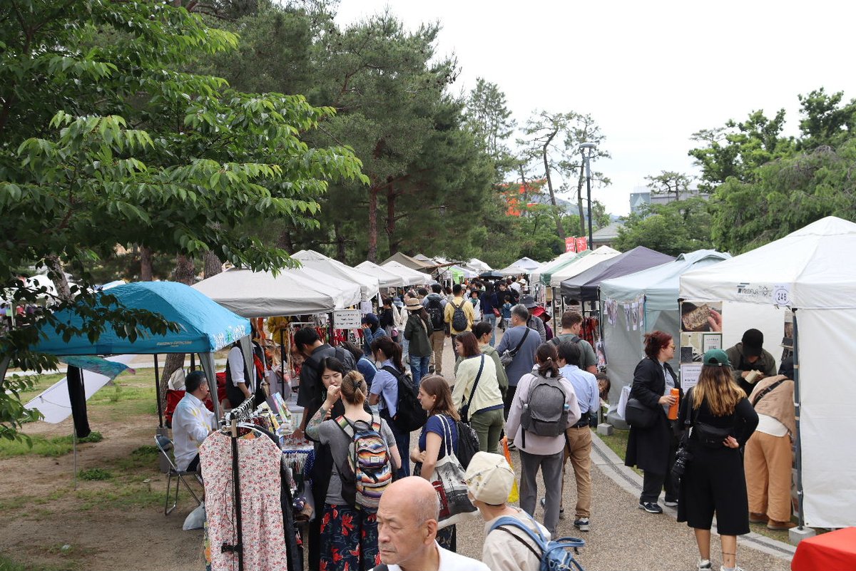 craft_kyoto's tweet photo. ＼#平安楽市 ～京都 岡崎公園 #手づくり市 ～／
▶2026年6月6日(土) 予定通り開催させて頂きます!!!
会場：京都市左京区 #岡崎公園 (地下鉄｢東山駅｣下車、徒歩約10分)
時間：10:00～16:00予定
✅当日の好天を願いまして、初夏の平安楽市までぜひ遊びに来てください｡｡｡
https://t.co/0WzRod4yLH https://t.co/Okliz7AYAY