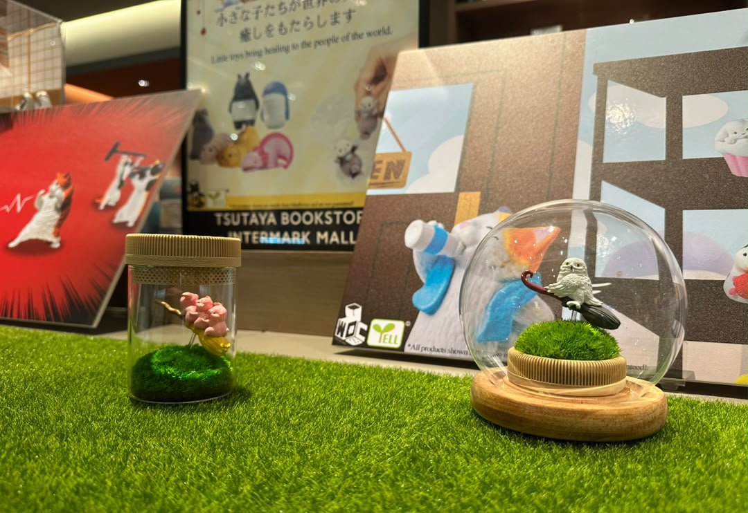 wocdistribution's tweet photo. An entourage of cute critters has arrived at Tsutaya Bookstore in Intermark Mall! From little onigiri hamsters, to resting animals, you can find a large variety!✨
Available while stocks last, be sure to head down and snag a box or two before they're gone! https://t.co/MKe268Hyme
