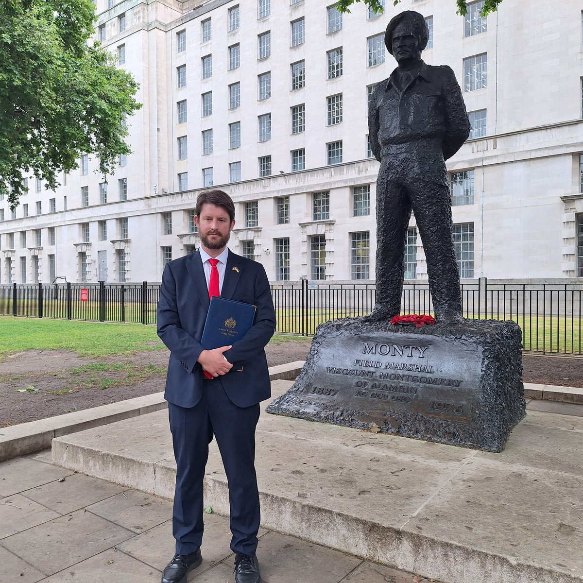 DavidTaylor85's tweet photo. Yesterday I went to @DefenceHQ to speak to the Defence Secretary @JohnHealey_MP and to receive briefing about UK-Japan security relations in my role as Trade Envoy. 

The UK and Japan have shared values and I'm looking forward to continuing the good work we do together.🇬🇧🇯🇵 https://t.co/eN1q6UO4A4