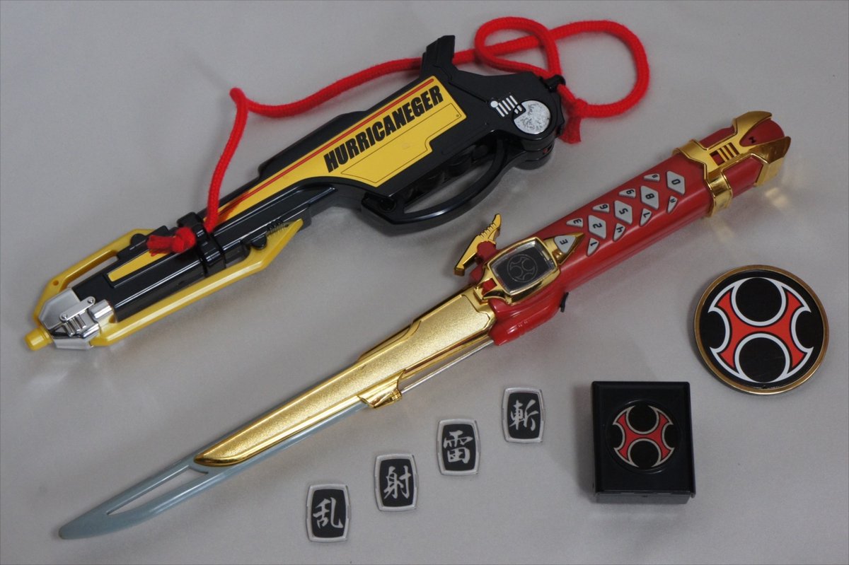iris_wki's tweet photo. @misoshiruCanPen もう手元にないけどハリケンジャーのハヤテ丸で無限に遊んでたの思い出した　出来良すぎんかこれ？ https://t.co/xtmHnQ5hj4