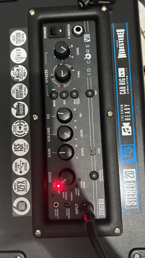 feiszx's tweet photo. Dijual‼️

gitar listrik + ampli

Squier FSR Bullet Competition 
HH Mustang Guitar w/ Orange Stripes
Laurel FB, warna Daphne Blue

ampli blackstar id core 20 v3

jual sepaket gitar + ampli 

Jakarta Barat

#electric #guitar #gitar https://t.co/pssosRoMyv