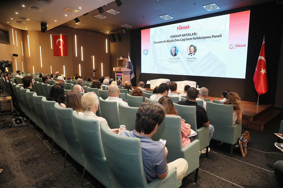 tursaborgtr's tweet photo. TÜRSAB Kültür Turizmi İhtisas Başkanlığımız koordinasyonunda, Genel Merkezimizde “Yenikapı Batıkları: Dünyanın En Büyük Orta Çağ Gemi Koleksiyonu” paneli düzenlendi. 

Kültür Turizmi İhtisas Başkanımız Hakan Çokgezen’in moderatörlüğünde gerçekleştirilen panelde; İstanbul Üniversitesi Sualtı Kültür Kalıntılarını Koruma Anabilim Dalı Başkanı Prof. Dr. Ufuk Kocabaş konuşmacı olarak yer aldı. 

Etkinliğe; Disiplin Kurulu Başkanımız İbrahim Tanrıverdi, Yönetim Kurulu Üyelerimiz Kıvanç Meriç ve Özgür Ildır Öksüz, Disiplin Kurulu Üyemiz Yüksel Türemez, Boğaziçi BTK Başkanımız Aşkın Kördal, Fatih BTK Başkanımız Okan Cem Başusta, TOAR Başkanımız Erdal Çeri, Gastronomi Turizmi İhtisas Başkanımız M. Tümay İmamoğlu, Okul Turları Komite Başkanımız Ferhat Günbay, Kültür Turizmi İhtisas Başkan Yardımcımız İlker Horozcu ve Gastronomi Turizmi İhtisas Başkan Yardımcımız Cem Balsun katılım sağladı. 

Panel kapsamında, Marmaray ve metro projeleri sırasında gün yüzüne çıkarılan Yenikapı Batıkları’nın dünya denizcilik tarihi açısından taşıdığı önem ele alındı. İstanbul’un tarihi limanı olan Theodosius Limanı’nda ortaya çıkarılan ve dünyanın en büyük Orta Çağ gemi koleksiyonunu oluşturan batıklar üzerinden Bizans dönemi deniz ticareti, gemi teknolojileri ve arkeolojik araştırmalar hakkında kapsamlı bilgiler paylaşıldı. Kültürel mirasın korunması, bilimsel çalışmaların turizme katkısı ve Yenikapı Batıklarının uluslararası ölçekteki önemi üzerine değerlendirmelerin yapıldığı etkinlik, katılımcıların sorularının yanıtlanmasının ardından sona erdi. 

Etkinliğe katılım sağlayan tüm konuklarımıza ve üyelerimize teşekkür ederiz.