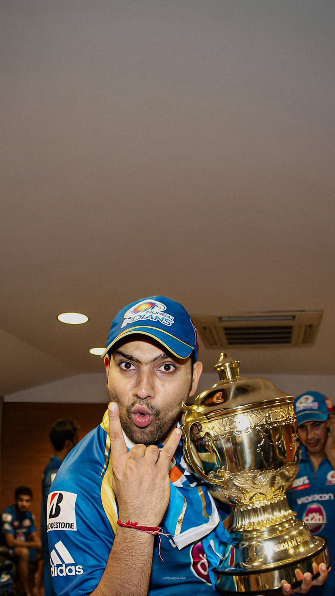 thecrickzx's tweet photo. Yeah Bruh Rohit Sharma Deserved To Lead India After MS Dhoni Instead Of Virat Kohli https://t.co/94M7jTnGoa