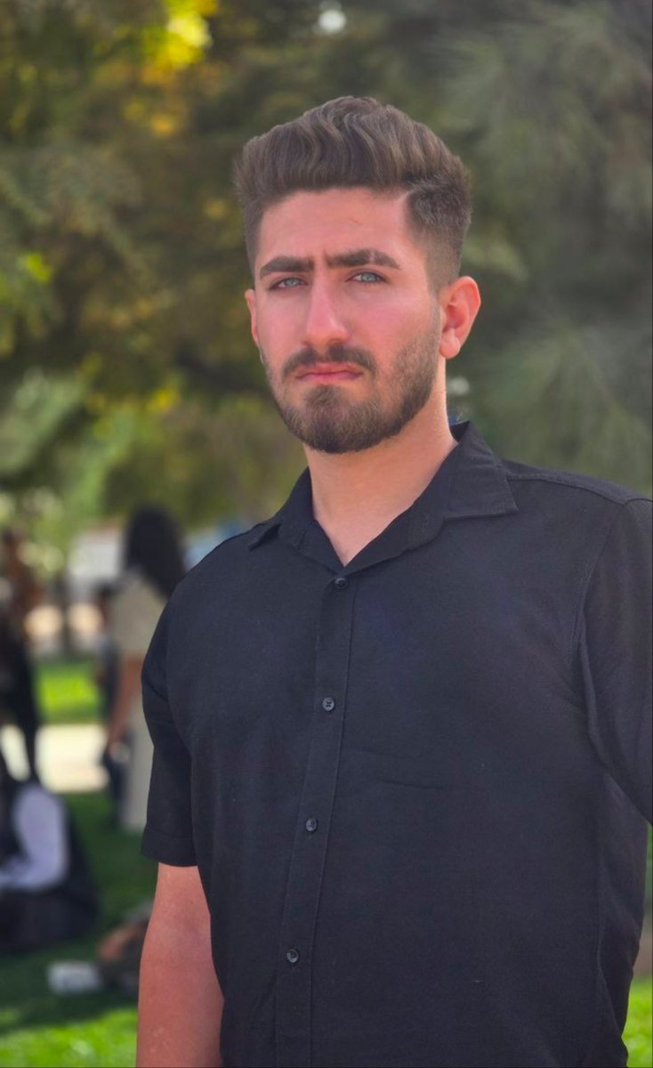 jacob15759299's tweet photo. ⚠️🔴 سرو افتاده 
جاویدنام #امیرحسین_شاکرمی کشته شده با گلوله ای در پهلو ،
خانواده بعد از ۳ روز جستجو در سالن شماره ۱۵ ، جایی که در تصویر میبینید در میان انبوه اجساد سلاخی شده او را یافتند. یعنی هزاران جسد دیده اند تا او را پیدا کنند.
#IranMassacre‌ 
#مرگ_بر_جمهوری_اسلامی https://t.co/4R8VnWok02