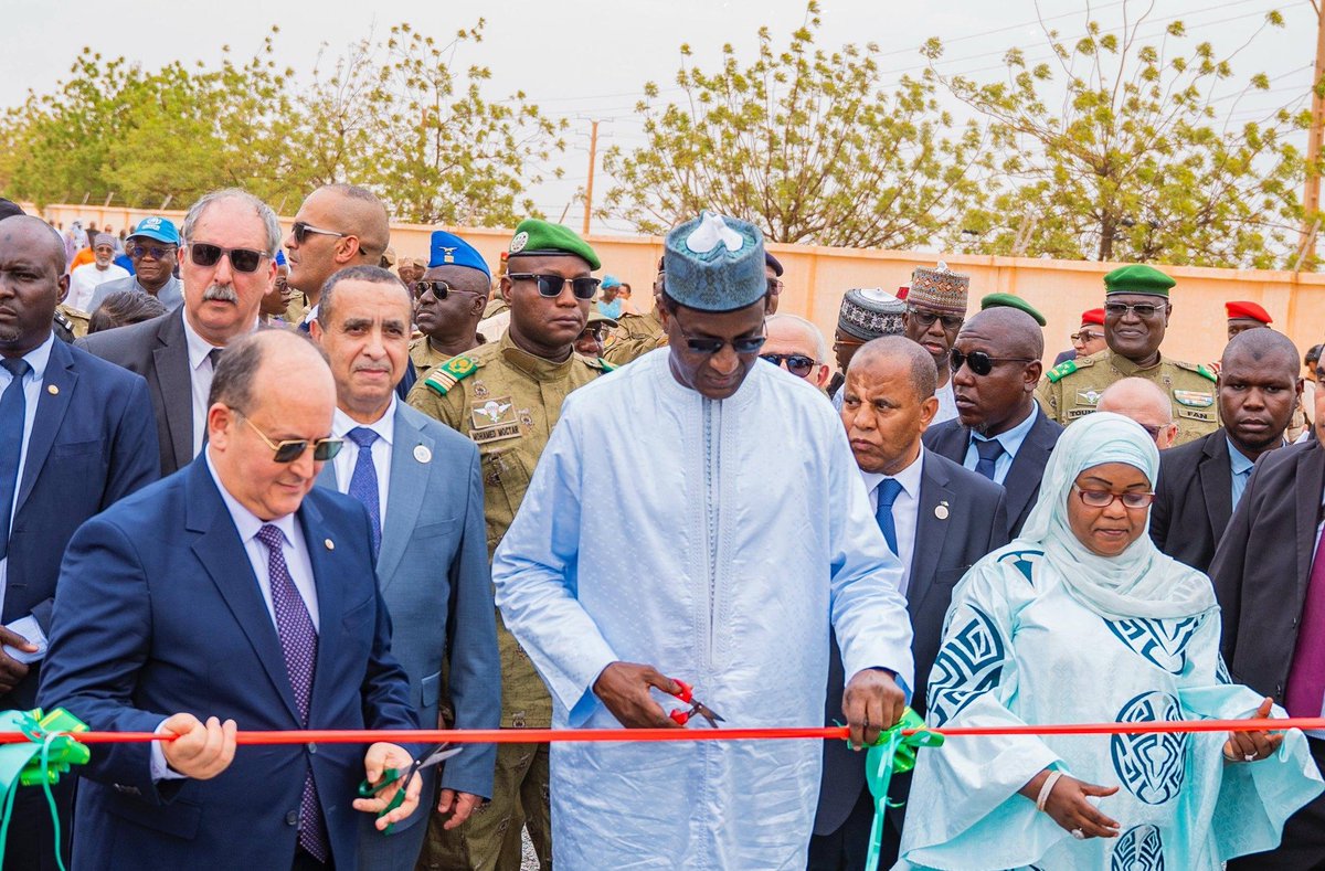 NigerAr's tweet photo. 🇳🇪🤝🇩🇿 3 JUN 2026 ⚡️

L'inauguration officielle de la Centrale Électrique de Solidarité Algéro-Nigérienne de 40 MW à Gorou Banda. https://t.co/eK9ncaZMh4