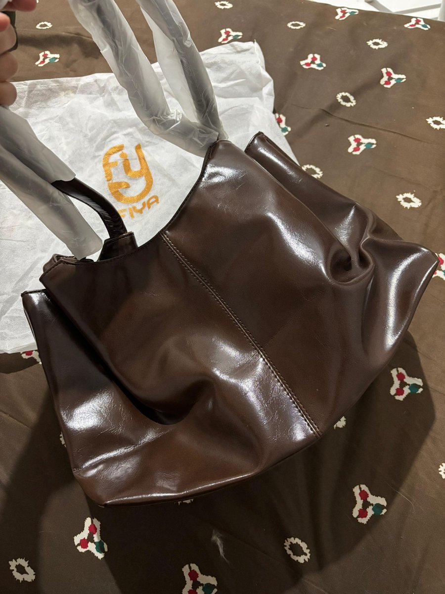 esjagunghawaii's tweet photo. 3. Fiya tas totebag / 37k https://t.co/OhBRZLd79I