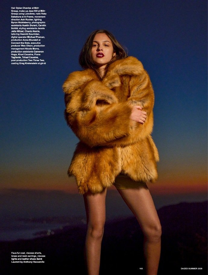 oliviarodrigocn's tweet photo. more pics Olivia Rodrigo for DAZED magzine
#OliviaRodrigo https://t.co/pkjD0Cktuu