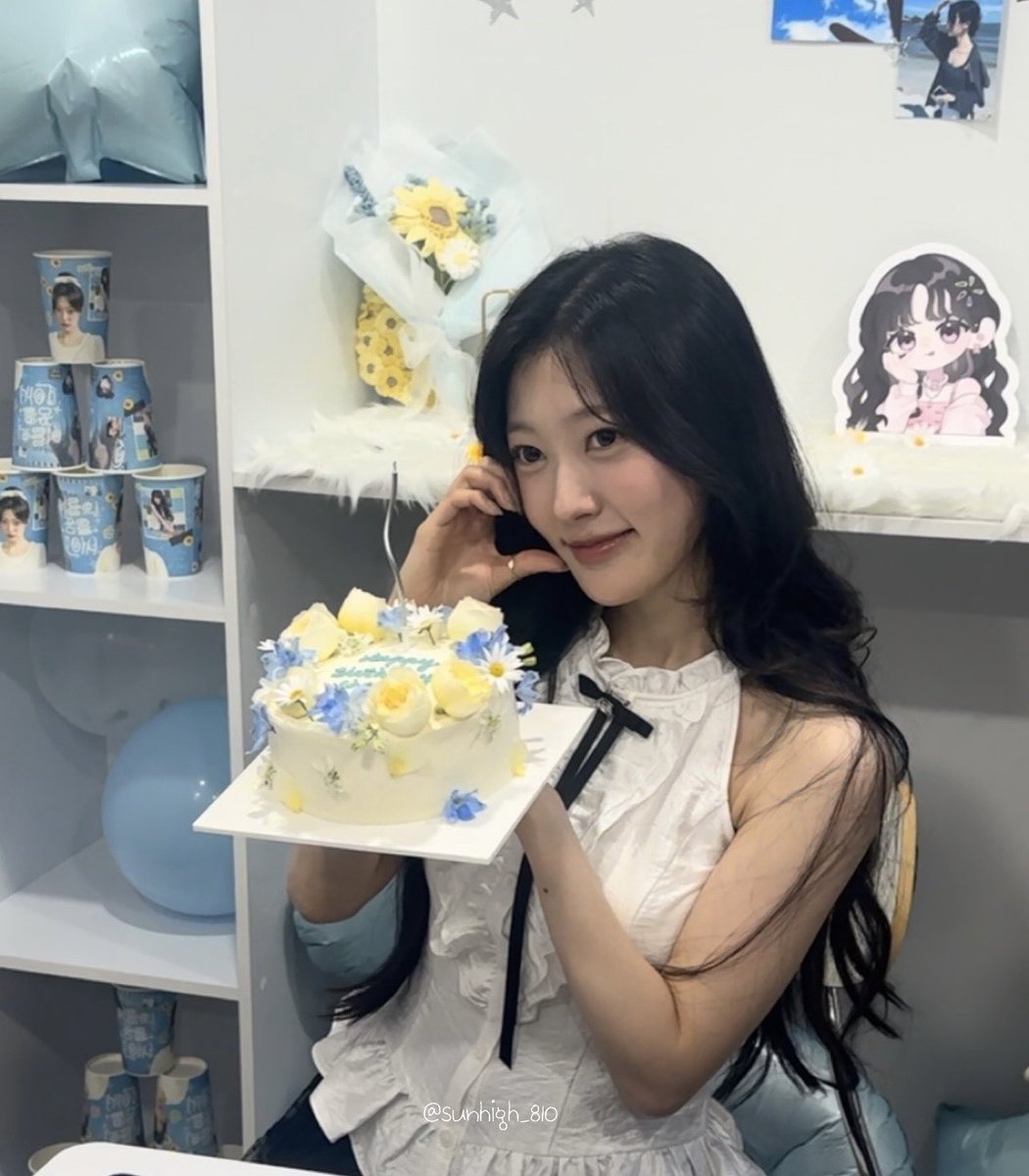 sunhigh_810's tweet photo. 예림아 생일축하해 💜

#Choerry #최리 #ARTMS #아르테미스 https://t.co/Qg9ruzeo1K
