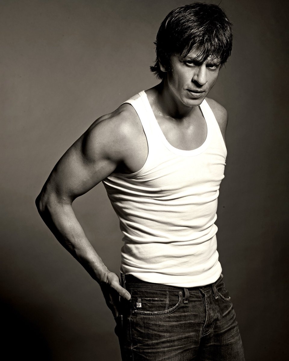 Simran2402's tweet photo. @MonikaBeing @iamsrk @ViRifaz @Regina88041634 @MadalenaBarret7 @lcaromunoz @PatWhel83106247 @Judy836283371 @CeliaBlalock @hlhamer @NahlaEl99258710 @crayzeofshah24y @iamhindsrk @agarchet88 @srk_lovervishal @SwetaMondal555 @NellKhan1291792 @RedChilliesEnt @pooja_dadlani Hello Monika! ☺️😘🥰💋🤗

Thank you, too! ☺️😘🥰💋🤗👍

Lots of love &amp; Kind Regards, your Tanja ☺️😘🥰💋🤗 @monika https://t.co/BG3deWB4BH