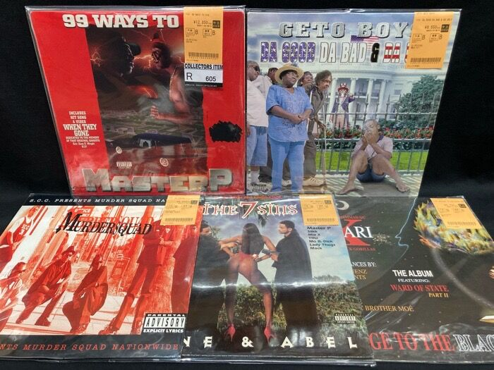diskunion_SCMS's tweet photo. 6/4(木) HIP HOP USED LP 新入荷情報

MONSTER ISLAND CZARS の「ESCAPE FROM MONSTA ISLAND」を筆頭に、BROTHA LYNCH HUNG や　　CENOBITES、DE LA SOUL、MASTER P、そしてWU-TANG関連など、HIP HOP LP/EPの名盤・良盤を約100枚、一挙入荷いたしました！

詳細はこちら
https://t.co/tLT8Xj8noB https://t.co/dSWqo99lwK