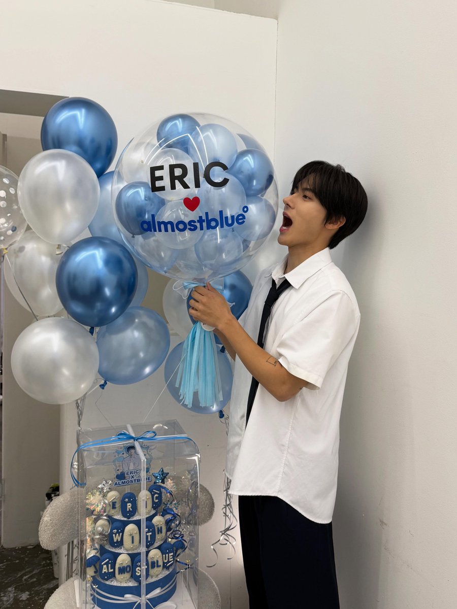 22erc__'s tweet photo. 歓迎されててええなぁ、ほんとモデルおめでとうт т💐 https://t.co/nvNIwrVei0