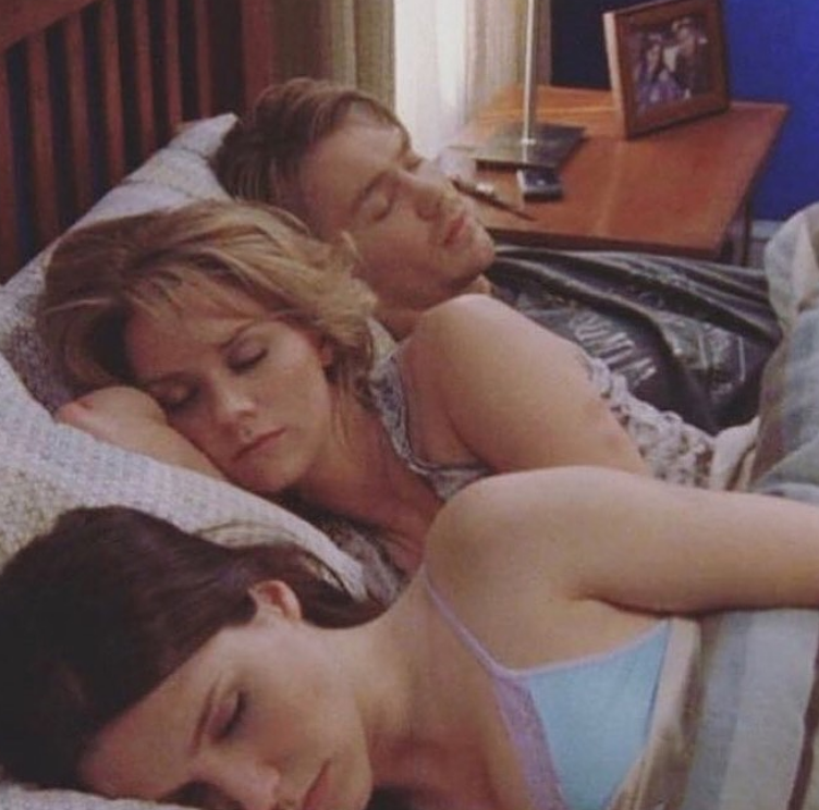 3somehub's tweet photo. Going to have a nice dream🥰
#threesomenight #3somelovers https://t.co/Y1wOkSHqT2