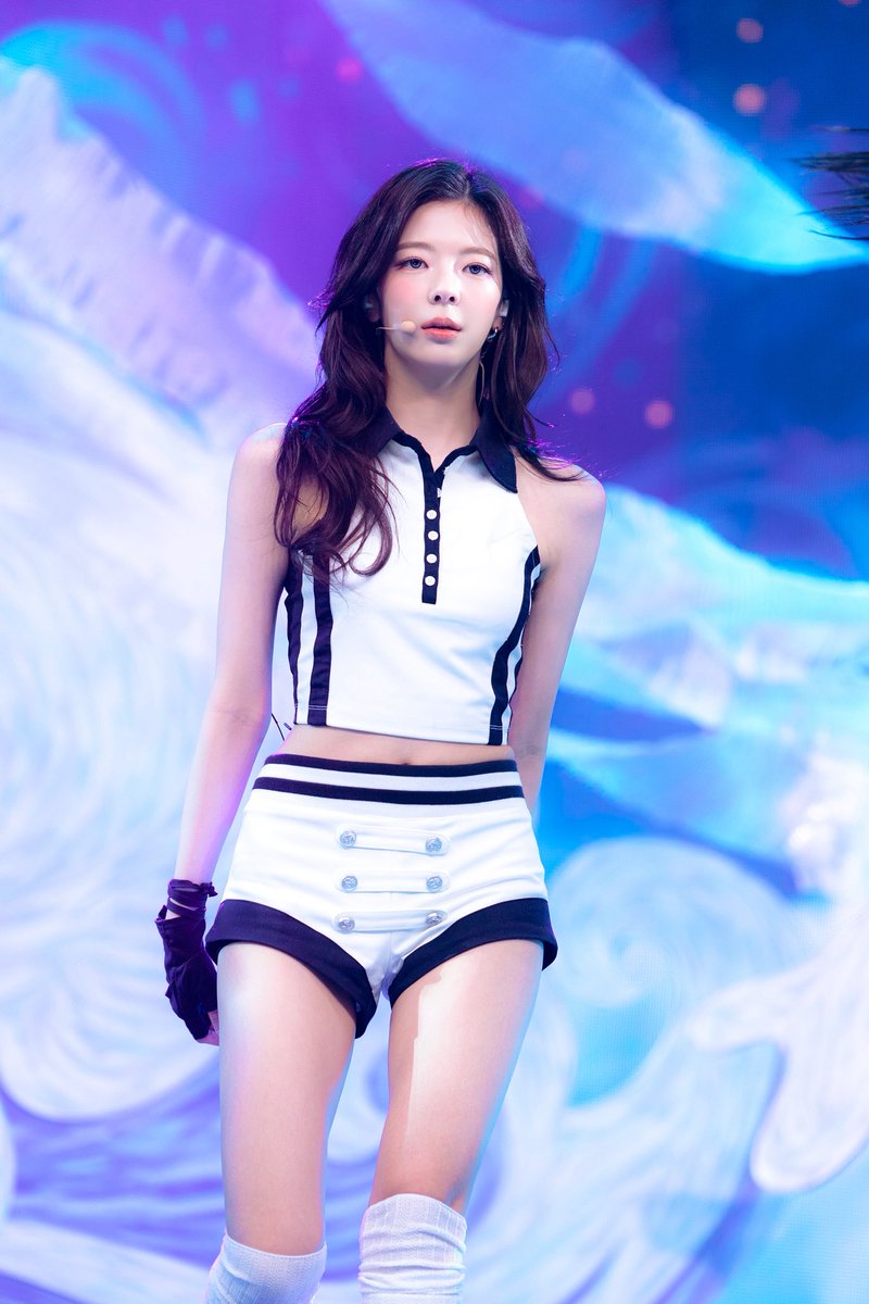 CJSGLOBAL's tweet photo. 260524 #LIA #리아 ‘Motto’ stage photos @ SBS Inkigayo https://t.co/NdKpdCcwLg