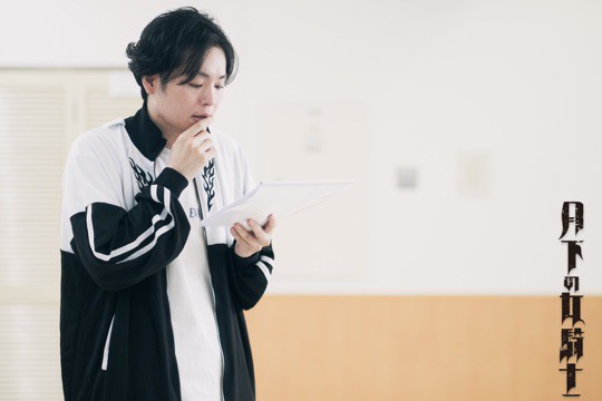 kurokitsune2020's tweet photo. #玄狐 第六回公演
#月下の女騎士
一般発売開始からたくさんのご予約いたたき、ありがとうございます✨

本日も、この作品の世界観の土台となる民や兵士のシーンを中心に稽古を行いました！
直也ワールドの核となるアンサンブルの皆様の活躍に、ぜひご注目を👀

チケット窓口
https://t.co/jl0DiSfzre https://t.co/4GmrJrCro1