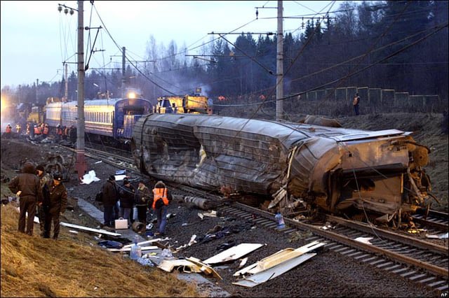 kkchan_kun's tweet photo. 1989 6/4は天安門で目立たないだけでソ連でも575人が死亡したウファ列車大爆発が起きてるだろ！ https://t.co/T4s1u55ETm